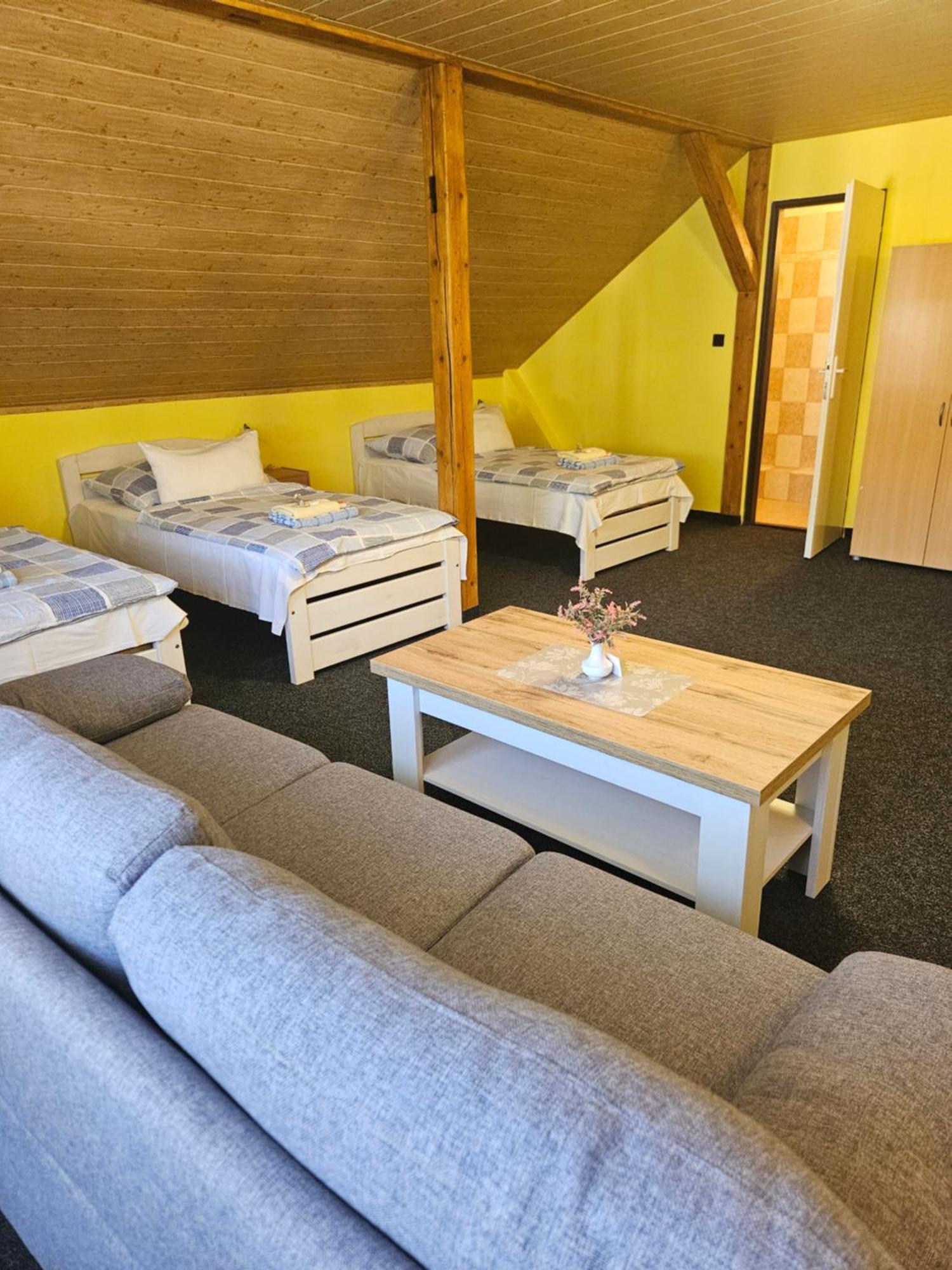Guest House Pod Lesem Merklin Dış mekan fotoğraf