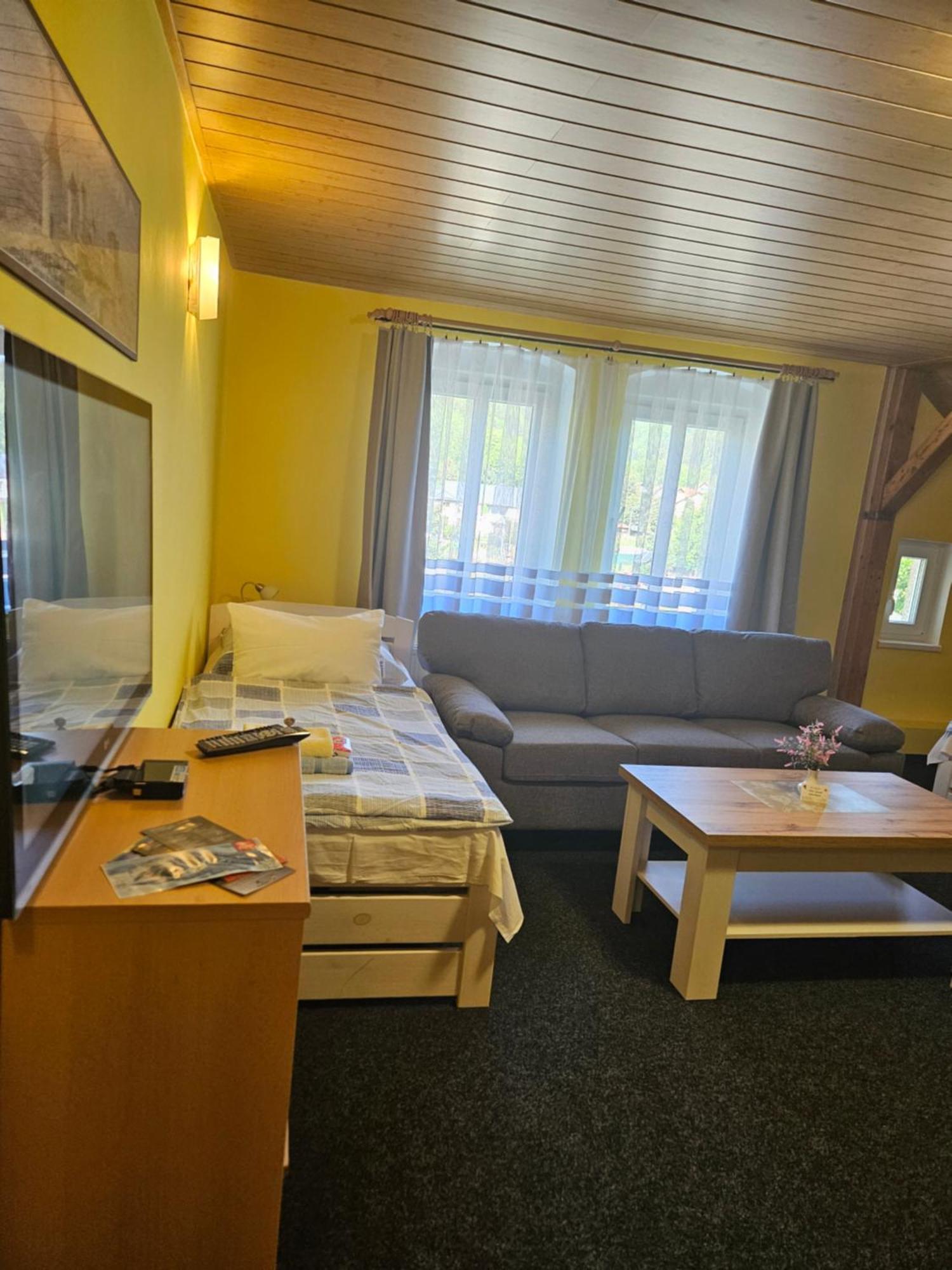 Guest House Pod Lesem Merklin Dış mekan fotoğraf