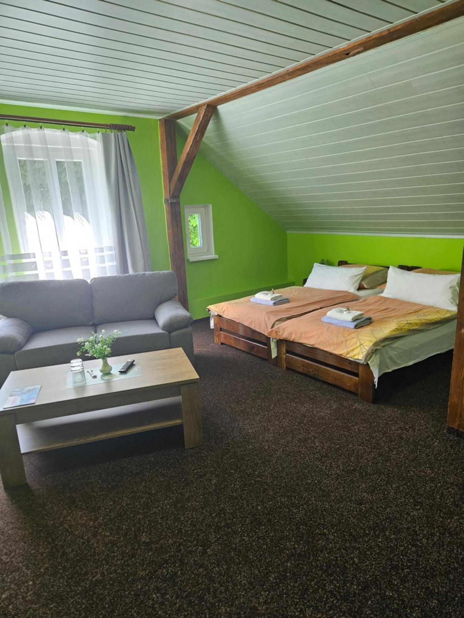 Guest House Pod Lesem Merklin Dış mekan fotoğraf